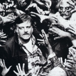 George A. Romero circondato dagli amati zombie.