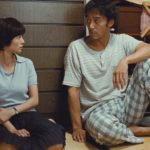 Ancora dialoghi intimi durante Ritratto di famiglia con tempesta di Hirokazu Kore-eda (Umi yori mo mada fukaku, Giappone 2016)
