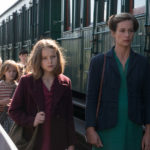 Léonie Souchaud e Cécile De France in un momento de Il viaggio di Fanny di Lola Doillon (Francia, 2016)