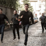 Tutti di corsa in Tutto quello che vuoi di Francesco Bruni (Italia, 2017)