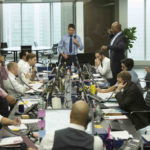 Gerard Butler al lavoro durante Quando un padre di Mark Williams (The Headhunter's Calling, USA, Canada 2016)