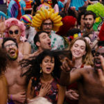 Festeggiamenti in corso durante Sense8 di Lana Wachowski, Lilly Wachowski, J. Michael Straczynski (USA, 2015-2017)
