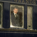 Johnny Depp sul treno in Assassinio sull'Orient Express di Kenneth Branagh (Murder on Orient Express, USA 2017)