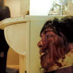 Alysson Paradis in forte difficoltà nel corso di Inside - À l'intérieur di Alexandre Bustillo e Julien Maury (Francia, 2007)