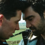 Sentimenti espliciti tra i due protagonisti ne La terra di Dio di Francis Lee (God's Own Country, UK 2017)