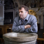 Pippo Delbono, protagonista di Oltre la nebbia - Il mistero di Rainer Merz di Giuseppe Varlotta (Italia, Svizzera 2017)