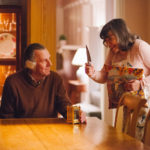 Tom Wilkinson in una significativa immagine tratta da Morto tra una settimana... O ti ridiamo i soldi di Tom Edmunds (Dead in a Week: Or Your Money Back, UK 2018)