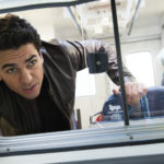 Elyas M'Barek in un momento di Conta su di me di Marc Rothemund (Dieses bescheuerte Herz, Germania 2017)