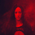 Un'allucinata Andrea Riseborough in un momento di Mandy di Panos Cosmatos (USA, UK, Belgio 2018)