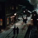 Un'immagine notturna della stazione in The Lion Woman di Vibeke Idsøe (Løvekvinnen, Norvegia, Germania 2016)