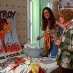 Un'emblematica immagine tratta da Nel buio da soli di Jack Sholder (Alone in the Dark, USA 1982)