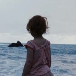 Una suggestiva immagine tratta da Blue My Mind - Il segreto dei miei anni di Lisa Brühlmann (Svizzera, 2017)