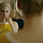 Kristen Stewart in una simbolica immagine tratta da Seberg di Benedict Andrews (USA, UK 2019)