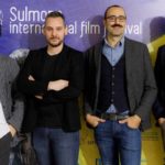 Carlo Liberatore (secondo da sinistra) con lo staff organizzativo del Sulmona International Film Fest