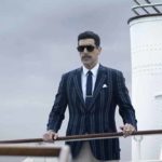 Un'altra immagine di Sacha Baron Cohen in versione spionistica durante The Spy, serie tv ideata da Gideon Raff (Francia, 2019)