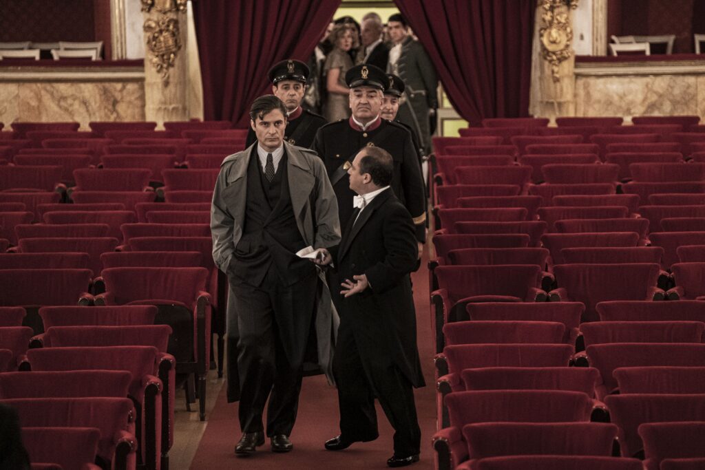 Il commissario Ricciardi