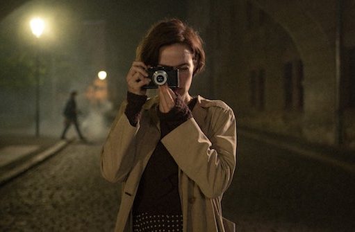La ragazza con la Leica